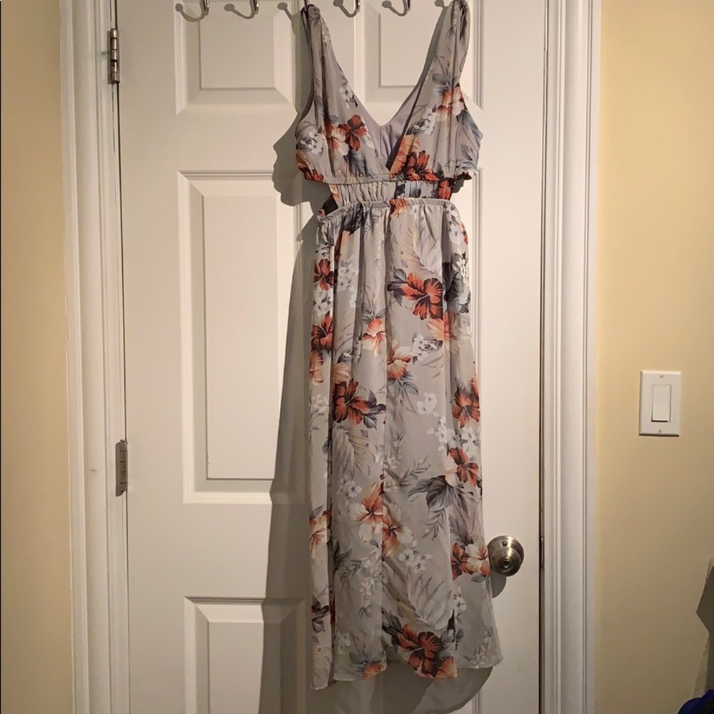 Dress - Picture 3 of 3